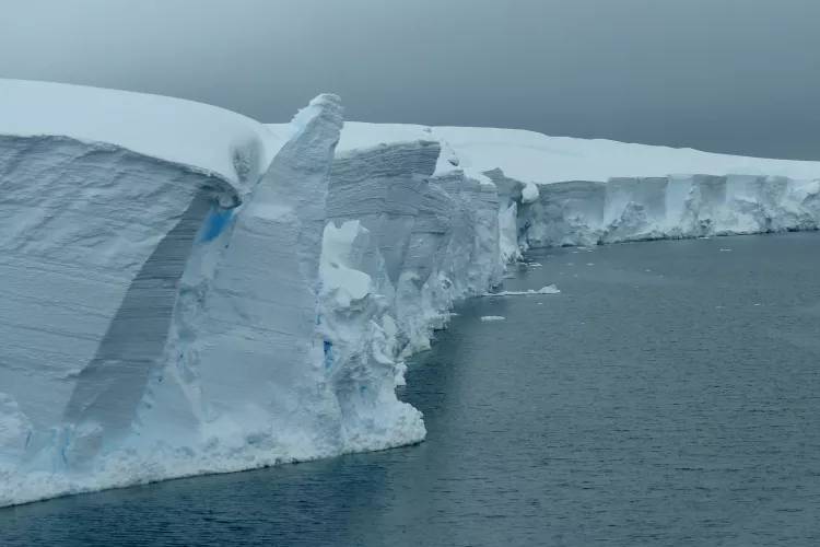 หิ้งน้ำแข็ง Doomsday Glacier’ ของแอนตาร์กติกาละลายเร็วขึ้น